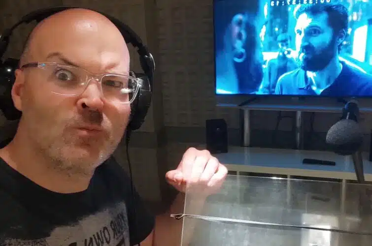 foto del actor de doblaje alex ugarte en k2000 después de haber acabado el doblaje del personaje de peio en la serie de netflix y primeran itxaso